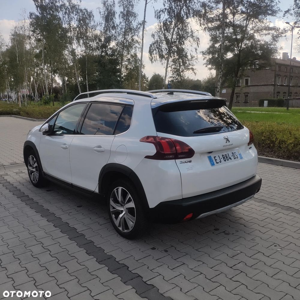 Peugeot 2008 1.2 Pure Tech Allure S&S EAT6 - 12