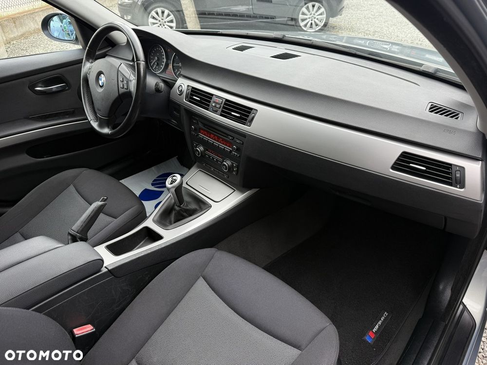BMW Seria 3 - 23