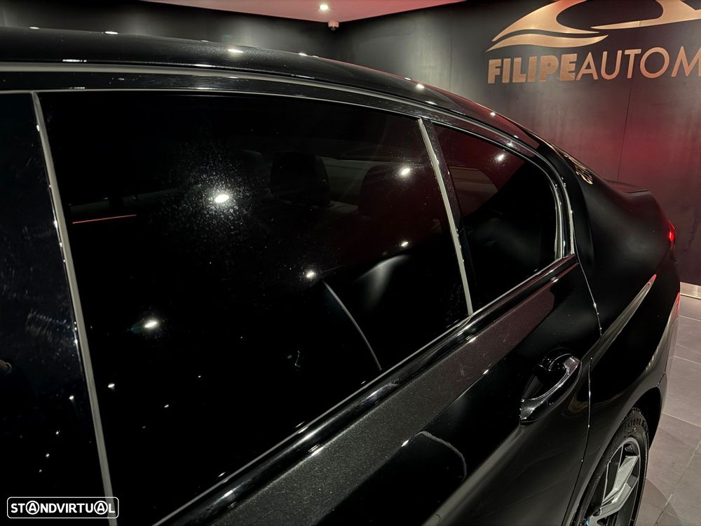 BMW 530 e Pack Desportivo M - 15