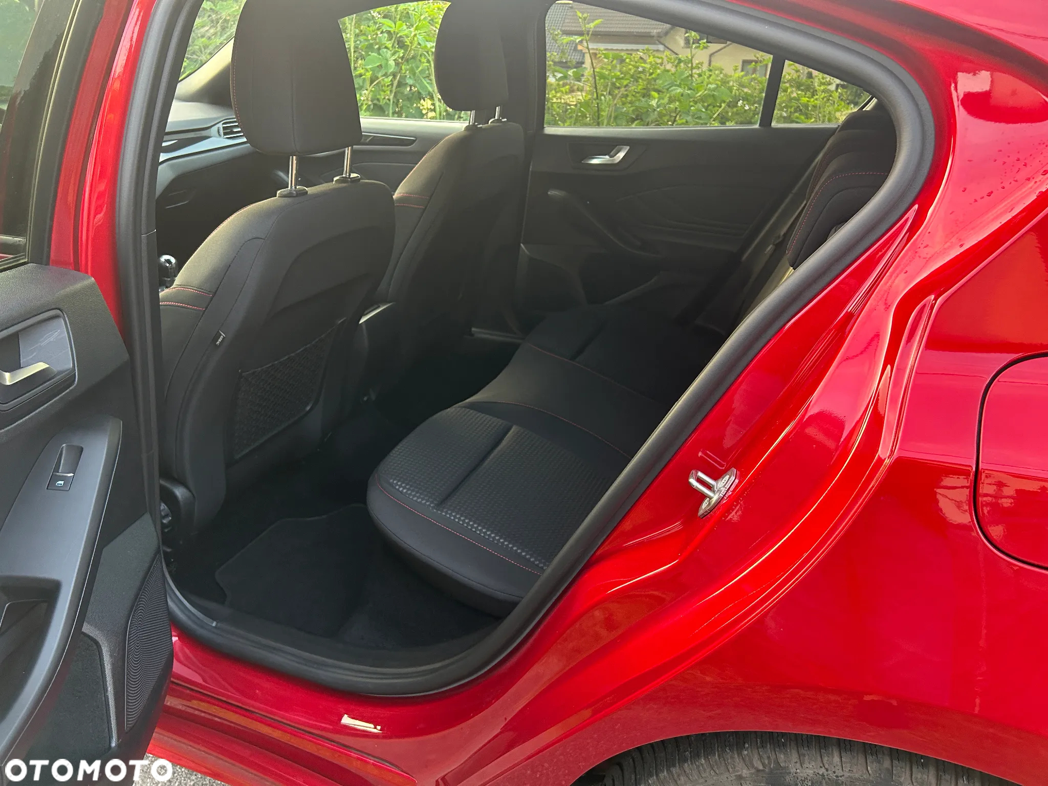 Ford Focus 1.0 EcoBoost Hybrid ST-LINE - 20