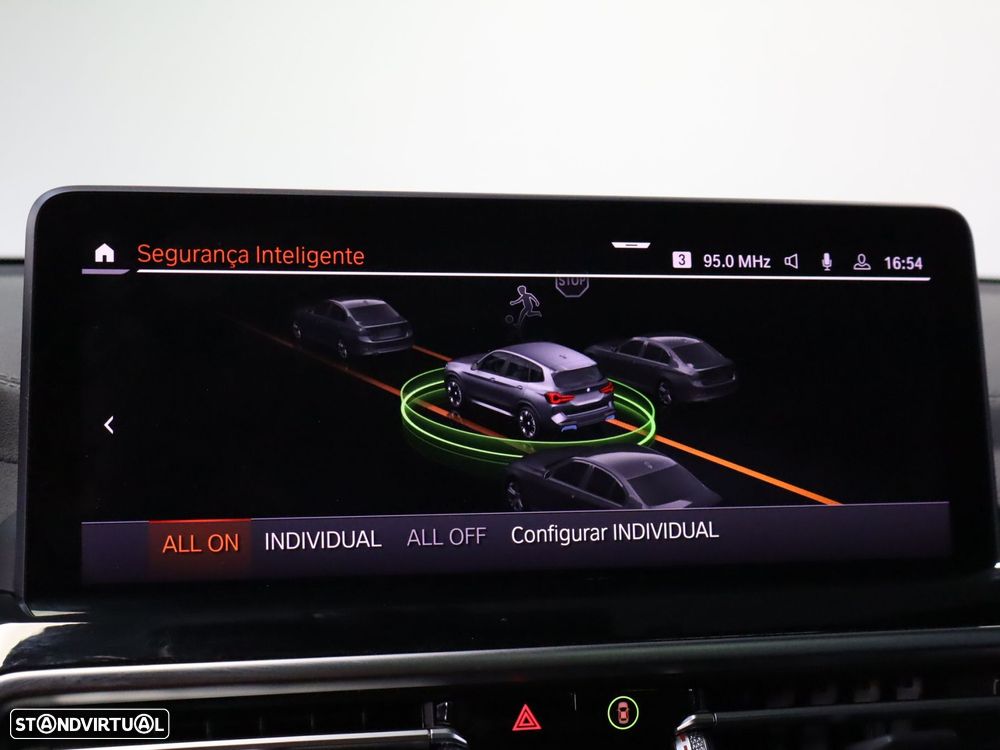 BMW iX3 M Sport Impressive - 17