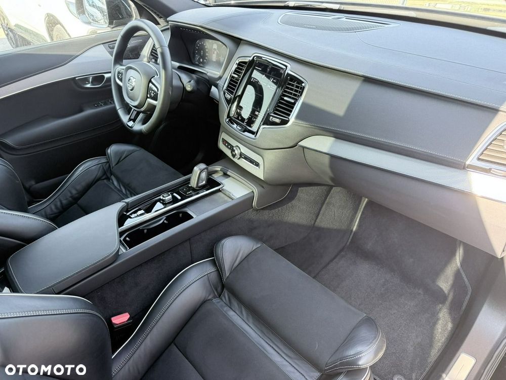 Volvo XC 90 T8 AWD Plug-In Hybrid Plus Black Edition 7os - 16