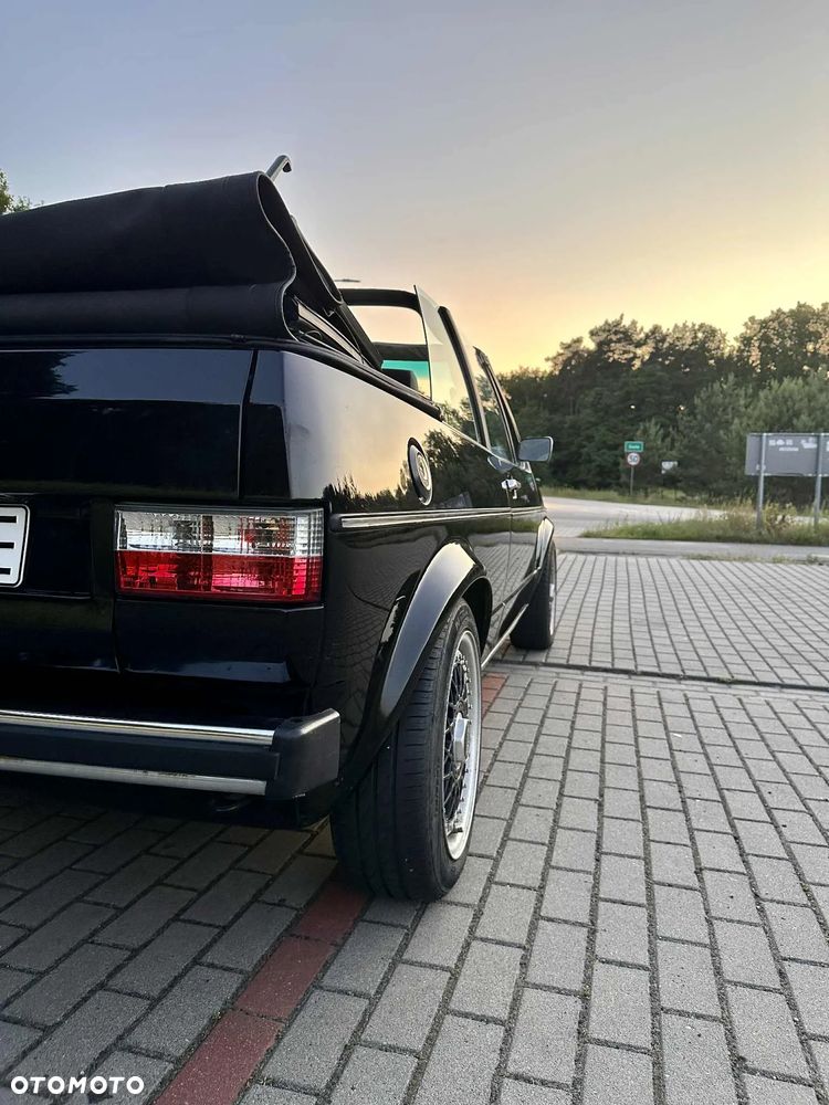 Volkswagen Golf 1.8 GL - 11