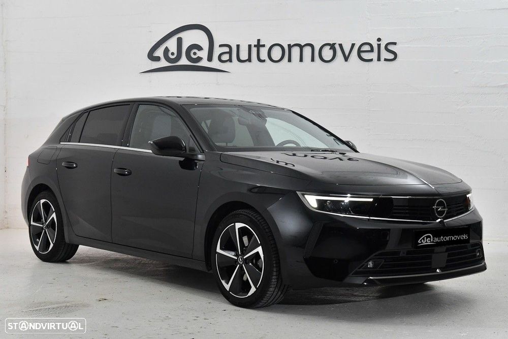 Opel Astra 1.2 T Elegance - 1