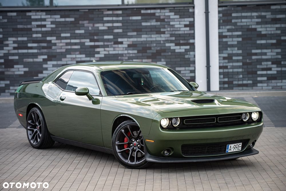 Dodge Challenger 6.4 Scat Pack - 2