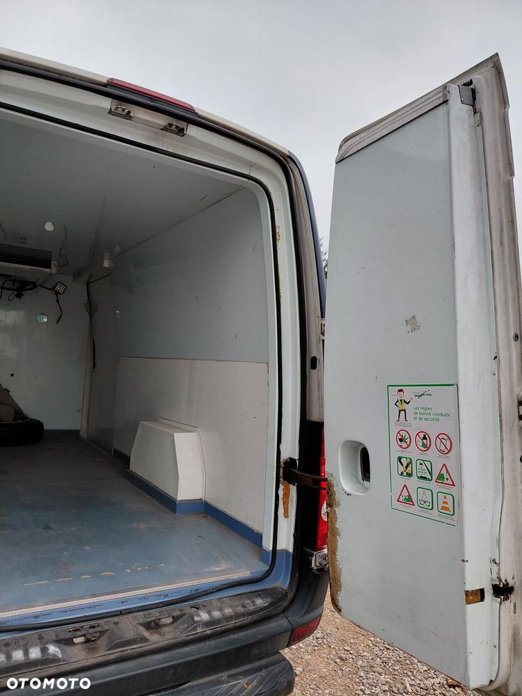 Volkswagen Crafter - 28