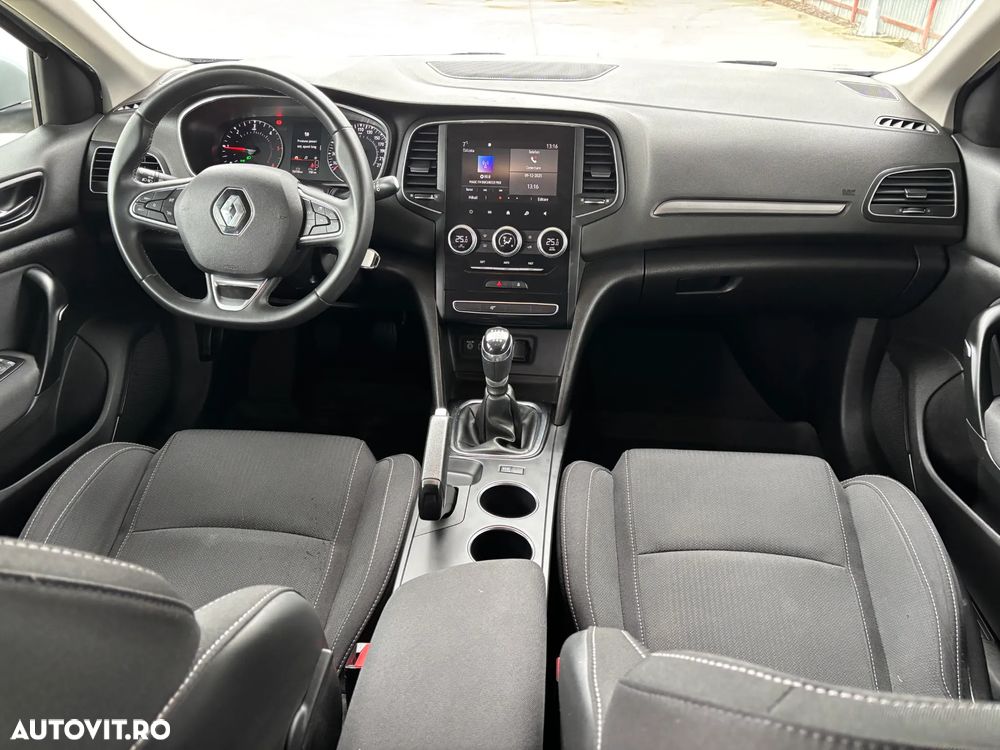 Renault Megane BLUE dCi 115 Equilibre - 32