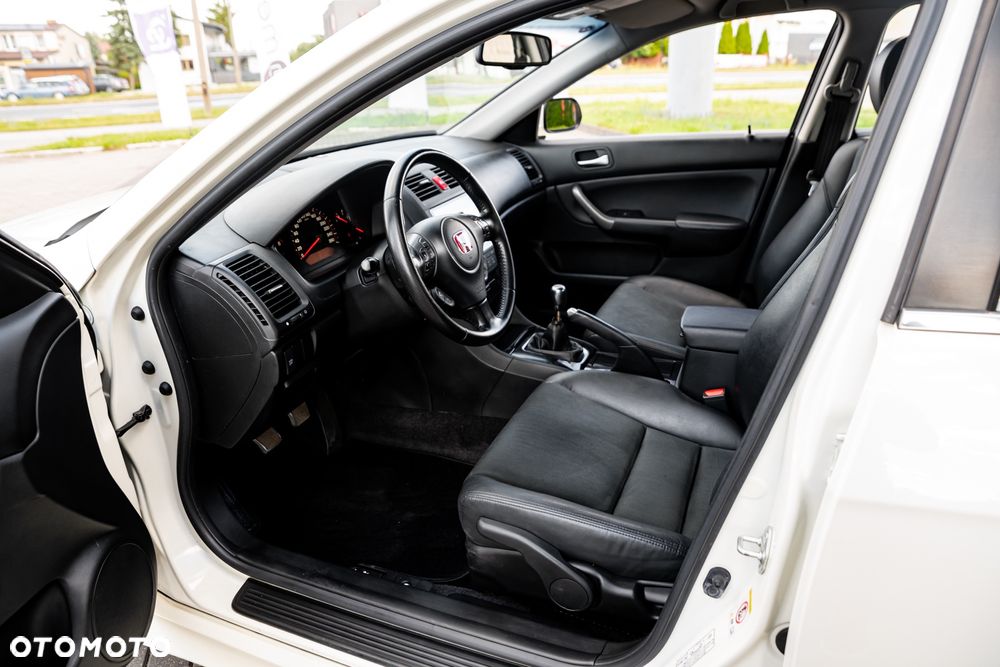 Honda Accord 2.4 Executive - 18