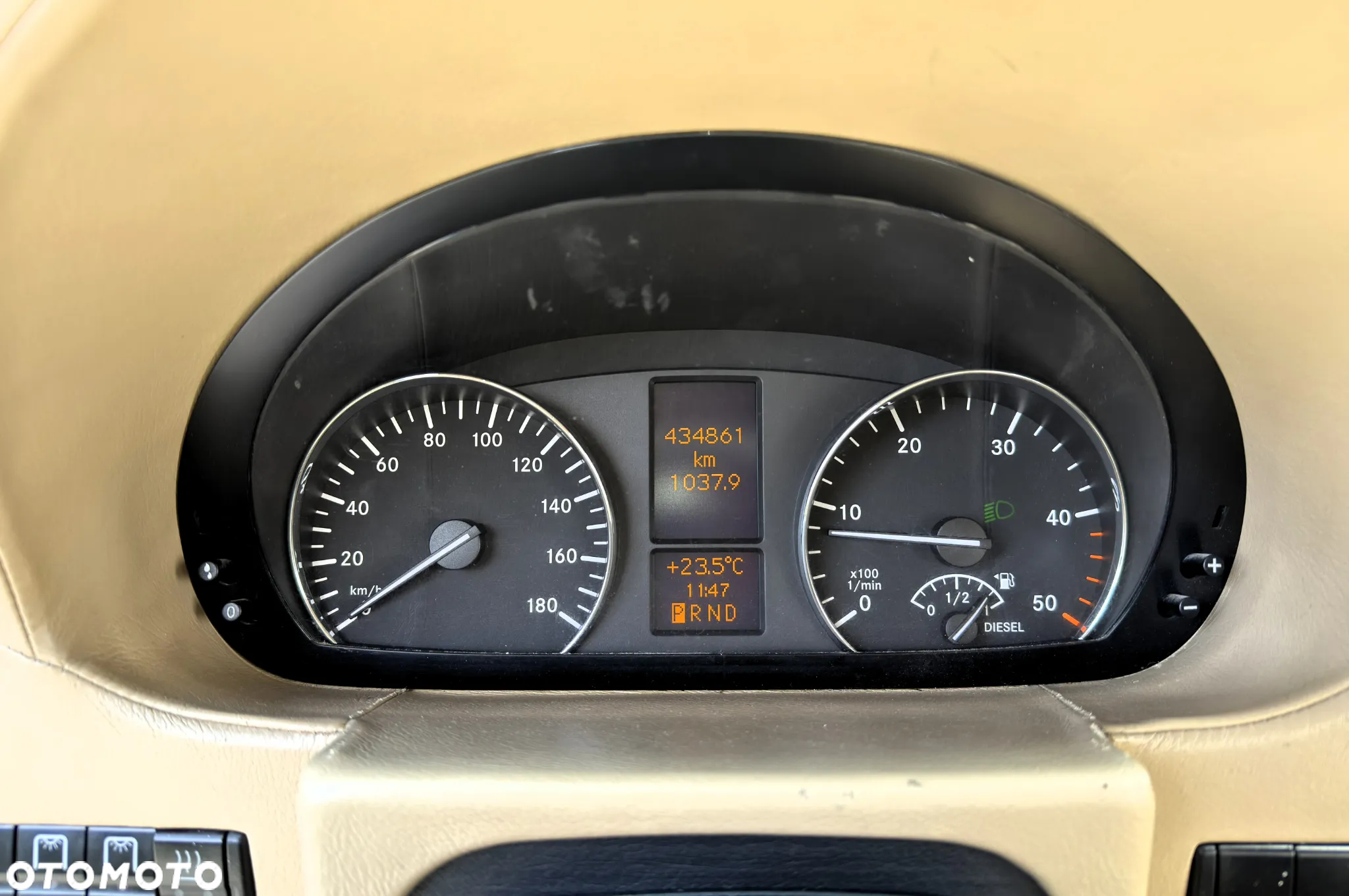 Mercedes-Benz Sprinter - 30