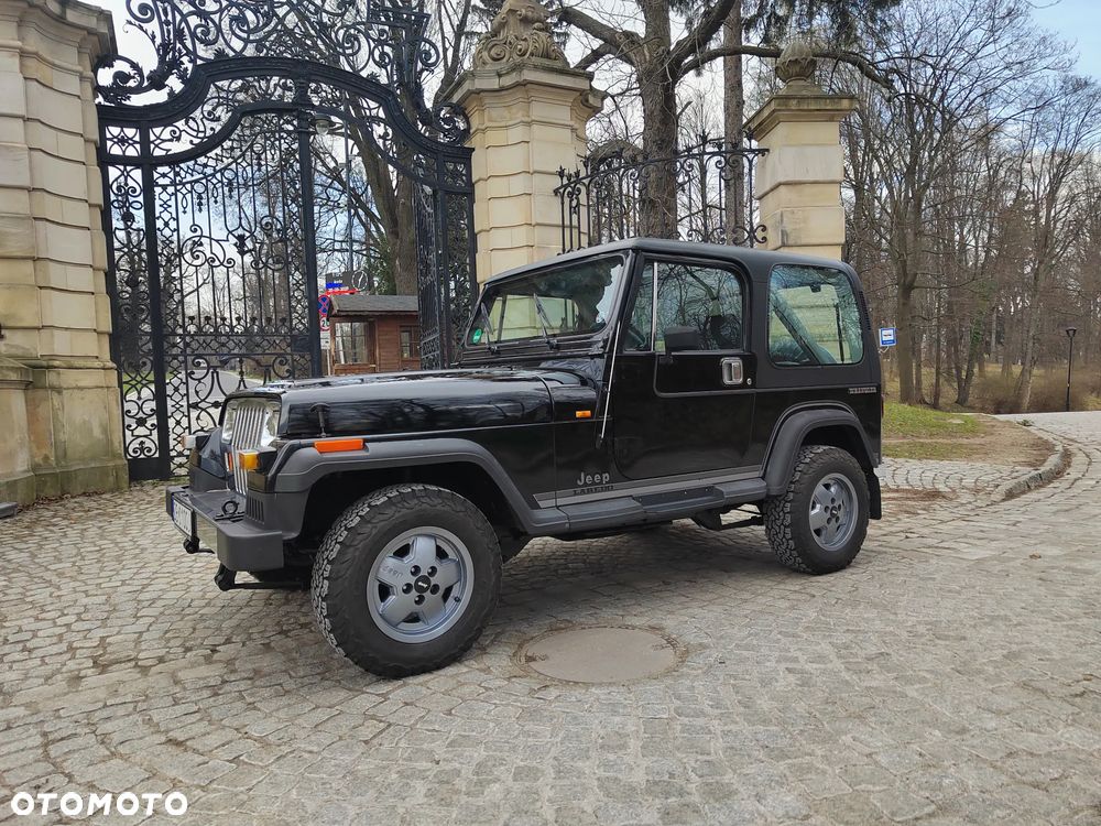 Jeep Wrangler - 2