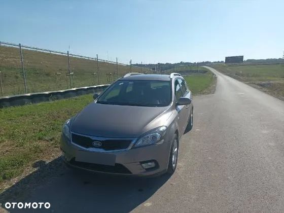 Kia Ceed - 7