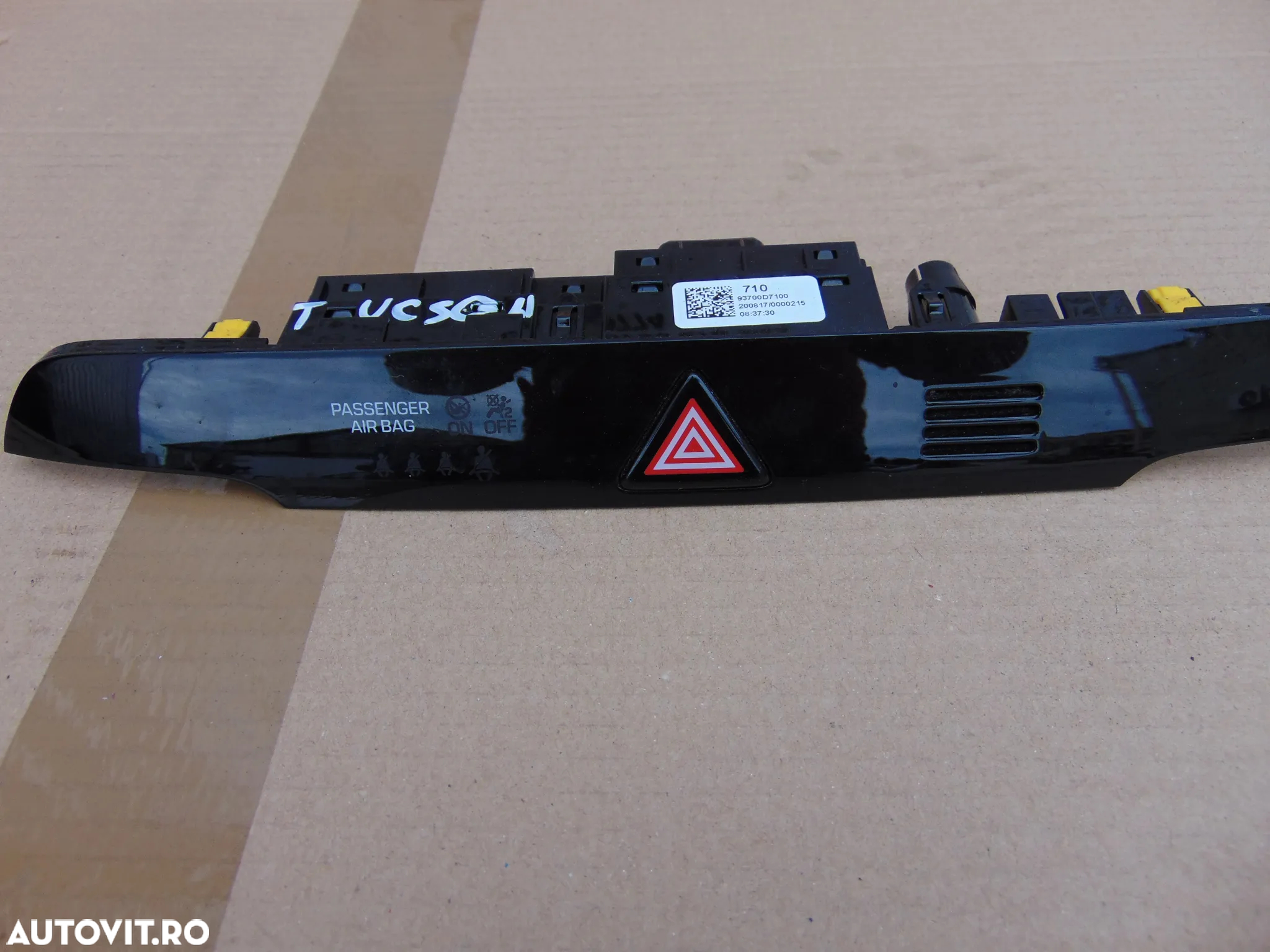 Buton Avarii Hyundai Tucson 2015-2020 ornament central buton avarii tucson 3 - 6
