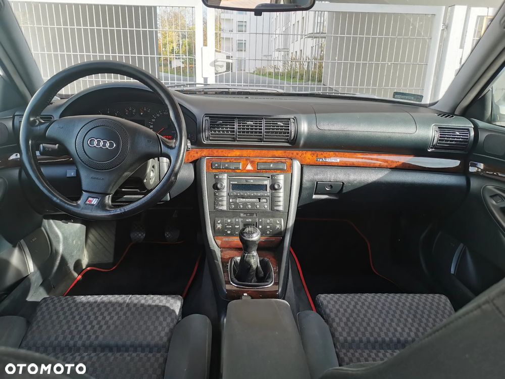 Audi A4 Limousine 2.4 Quattro - 27
