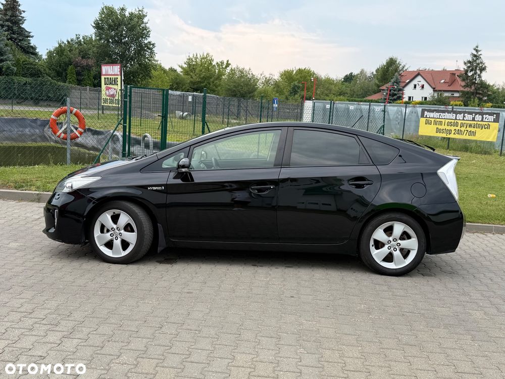 Toyota Prius 1.8 HSD Prestige - 8