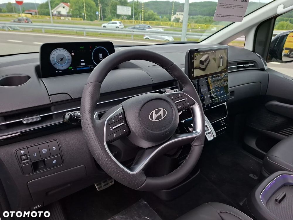 Hyundai Staria 1.6 T-GDI HEV Luxury - 10