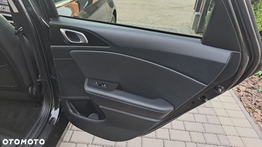 Kia Ceed 1.6 CRDi Platinum Edition - 31