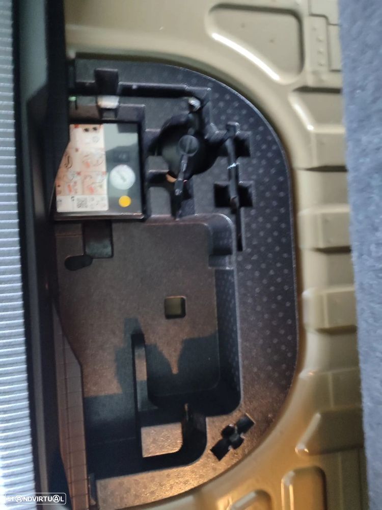 Peugeot e-2008 50 kWh Active Pack - 40