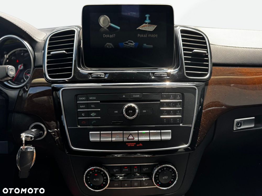 Mercedes-Benz GLE - 19