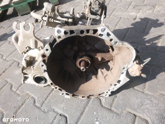 MANUALNA SKRZYNIA BIEGÓW TOYOTA COROLLA E12 1.4 16V - 17