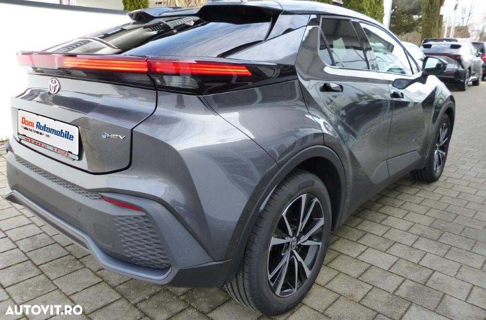 Toyota C-HR 1.8 Hybrid Team Deutschland - 4