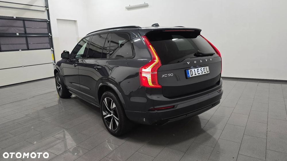 Volvo XC 90 B5 D AWD Plus Dark - 4