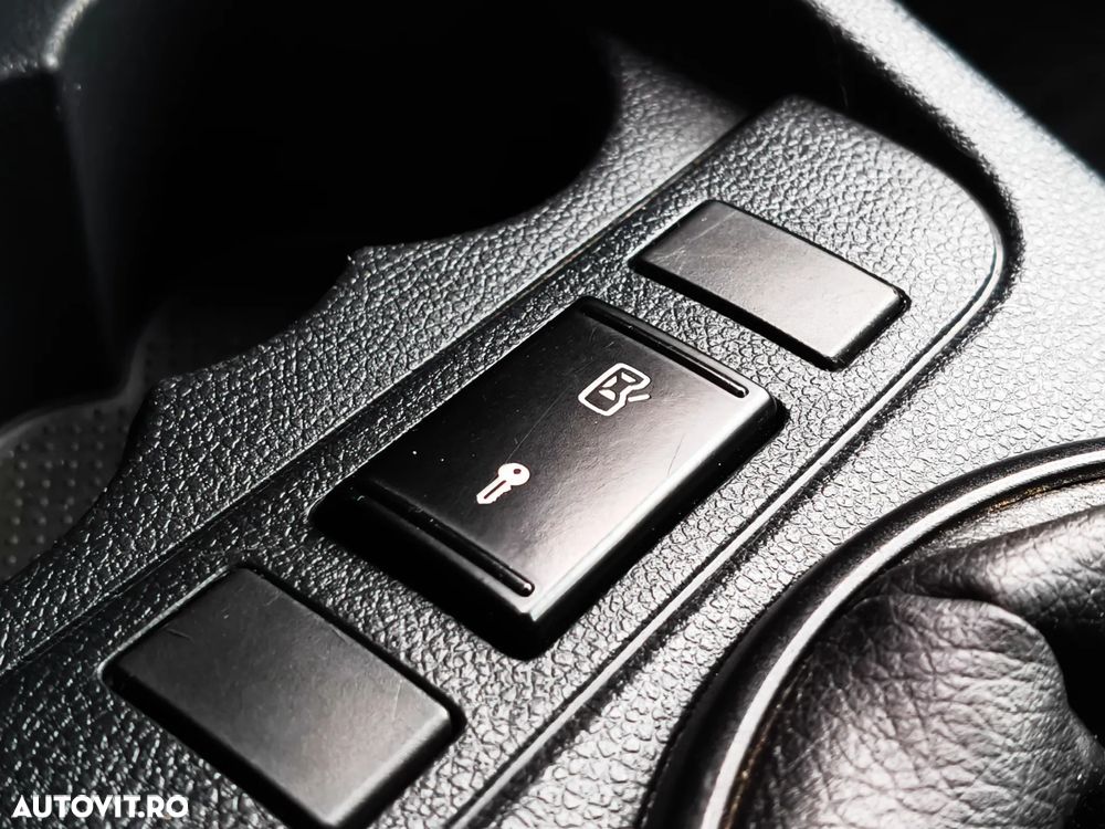 Skoda Fabia 1.2 HTP Active Green tec - 23