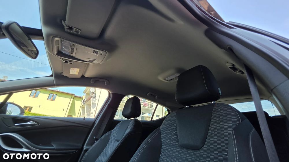 Opel Astra 1.0 T Essentia S&S - 20