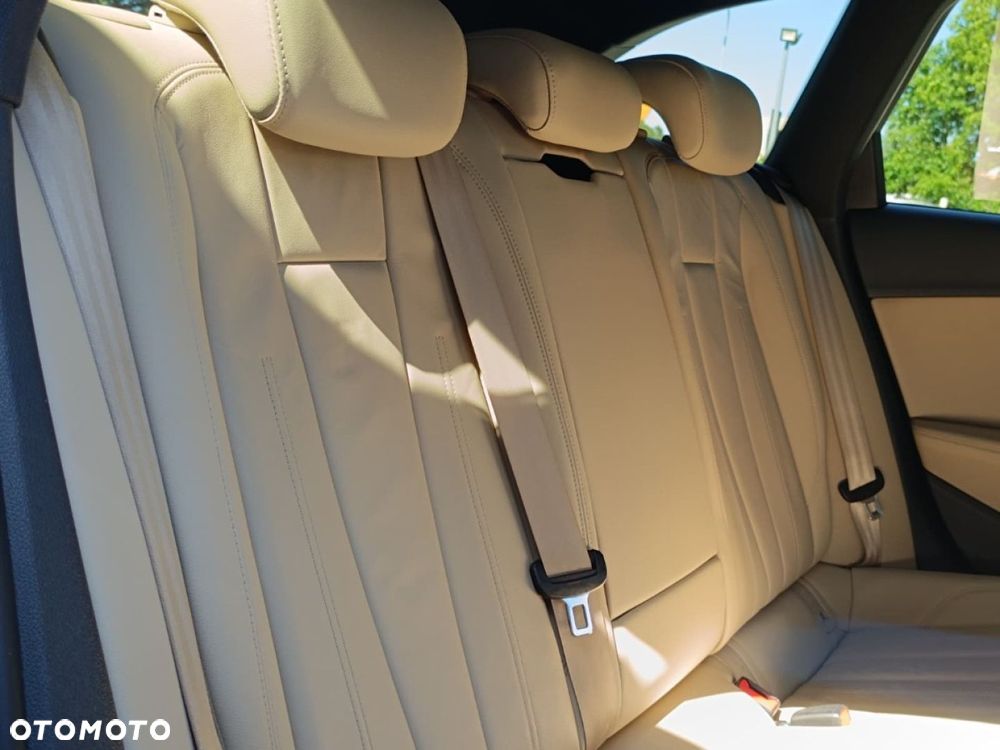 Audi A4 Avant - 23