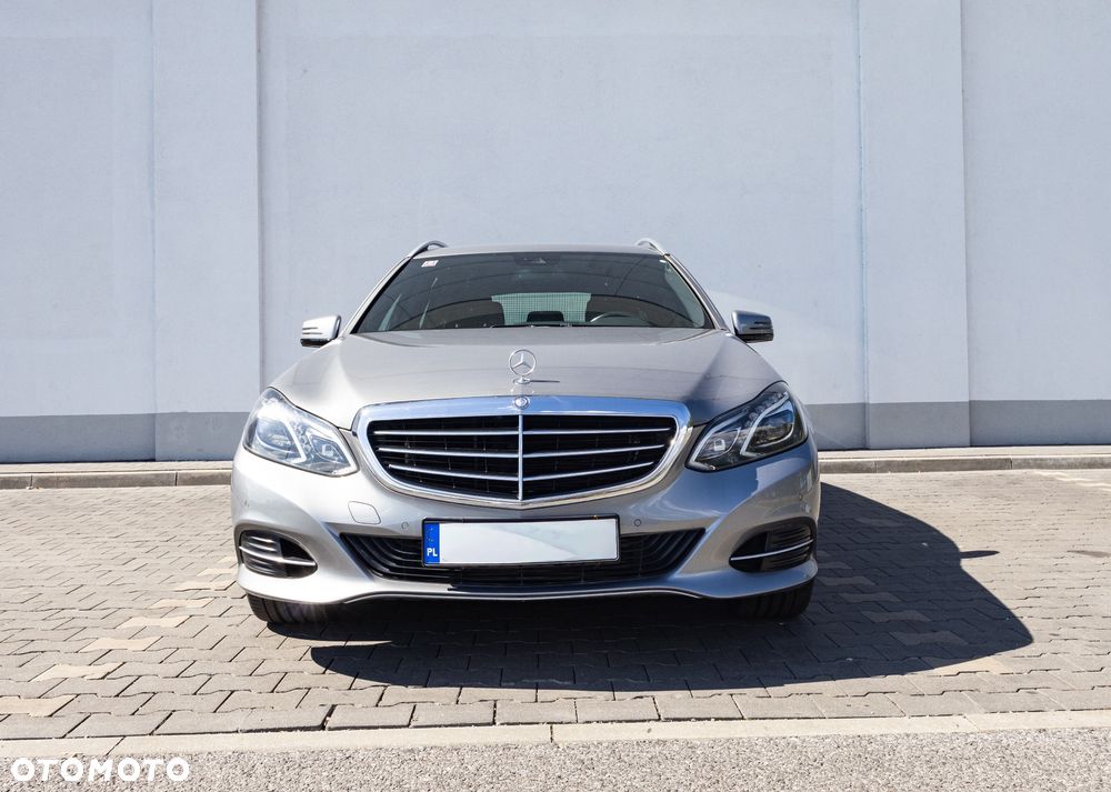 Mercedes-Benz E-Class 2013 photo 2