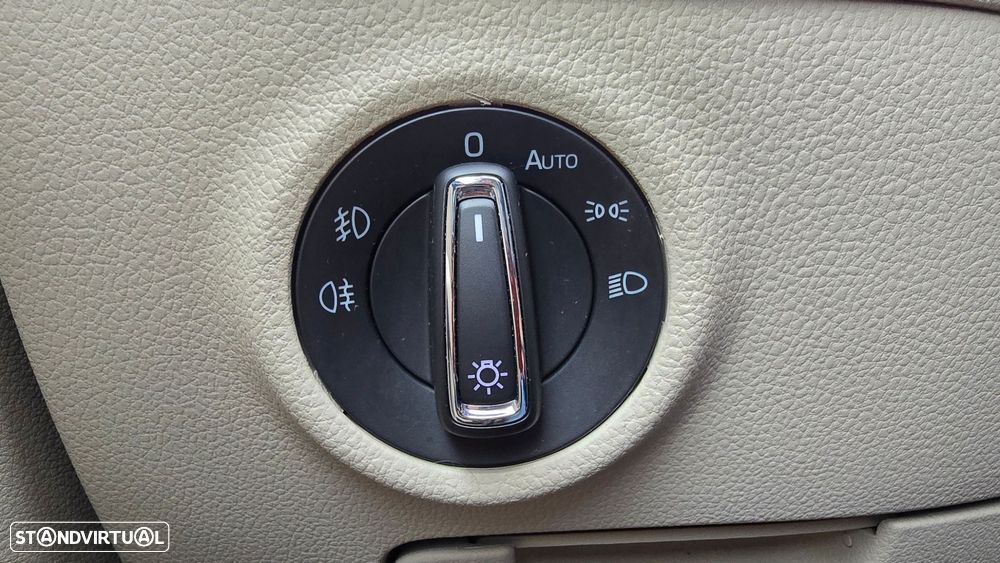 Skoda Superb Break 2.0 TDI Laurin&Klement DSG - 12