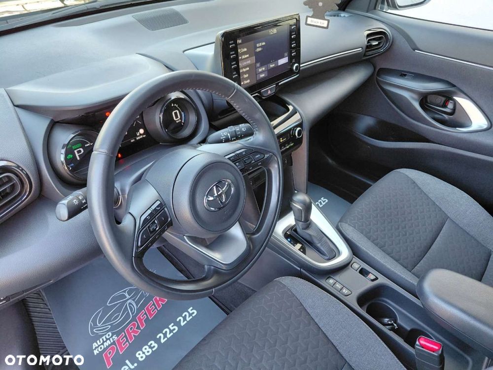 Toyota Yaris Cross - 12