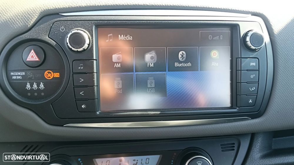 Toyota Yaris - 10