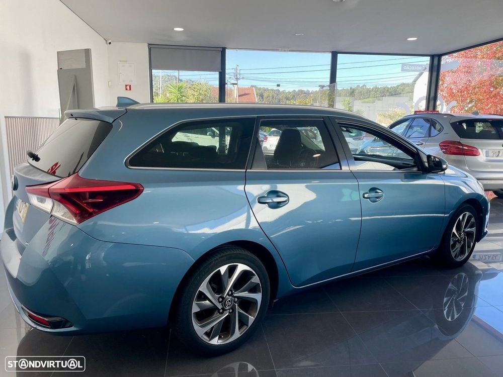 Toyota Auris 1.8 HSD Comfort - 5