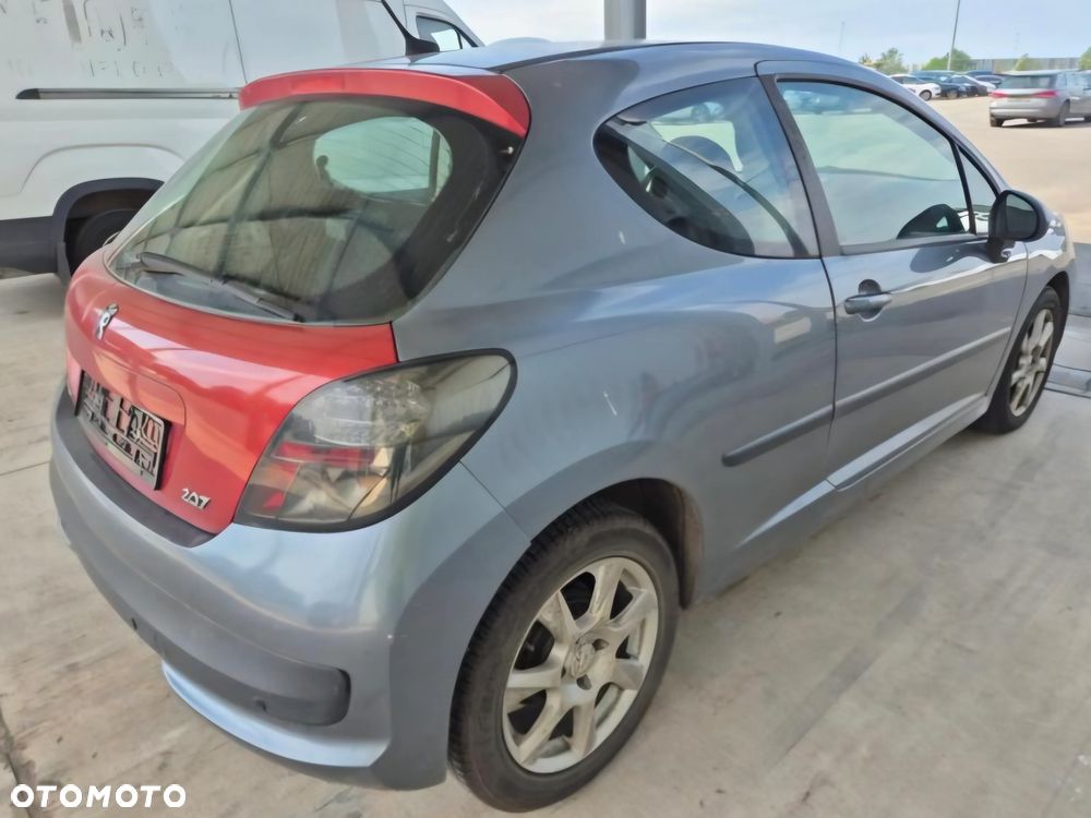 Peugeot 207 2009 photo 4