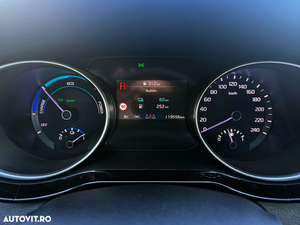 Kia Ceed 1.6 GDI DCT OPF Spirit - 11