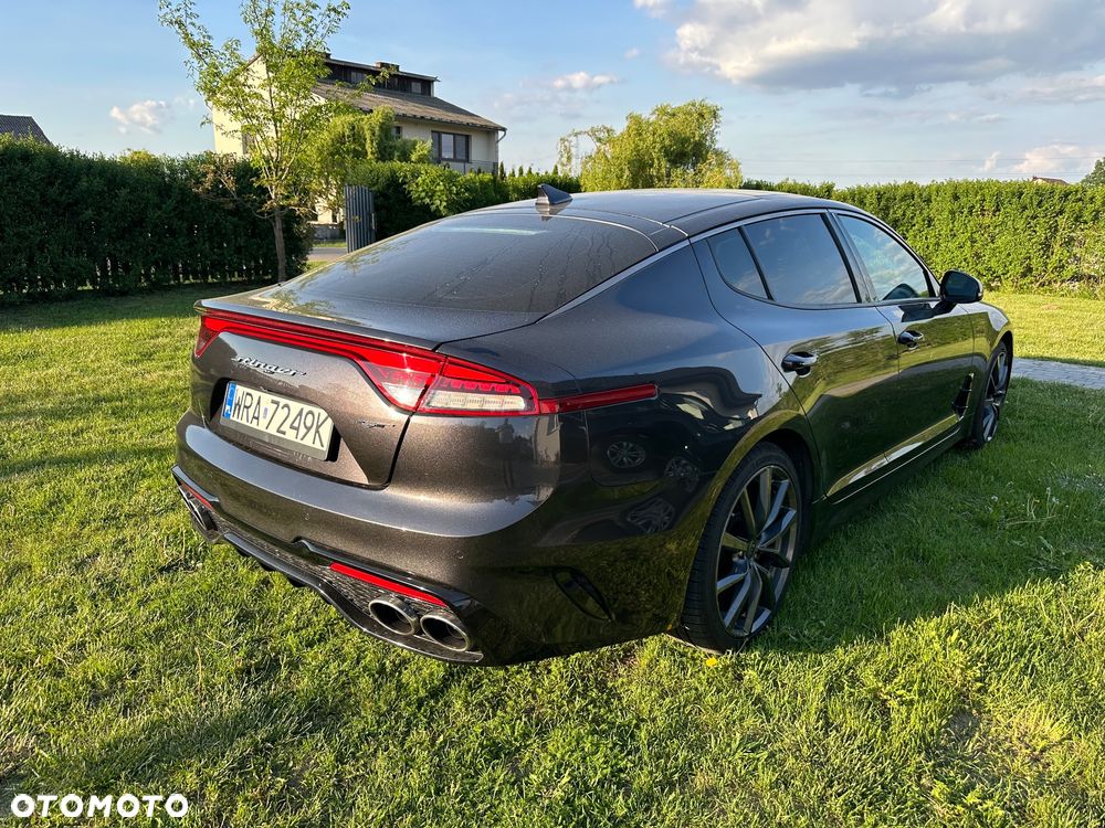 Kia Stinger - 22
