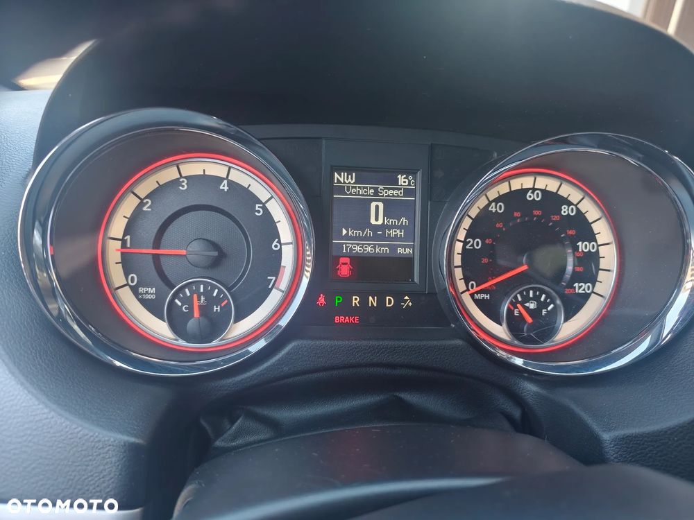 Dodge Grand Caravan - 14