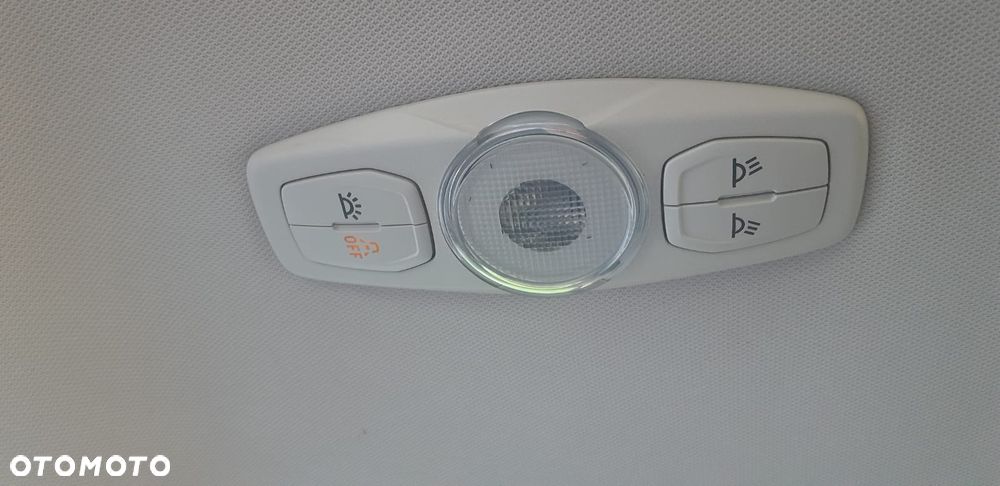 Ford Focus - 32