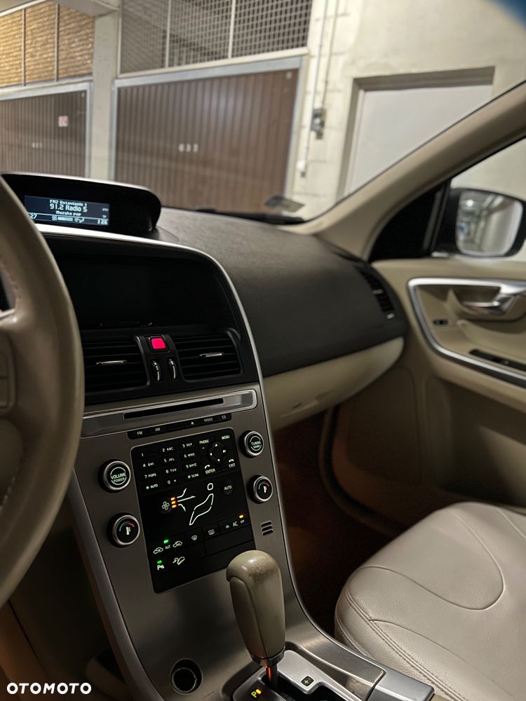Volvo XC 60 - 6
