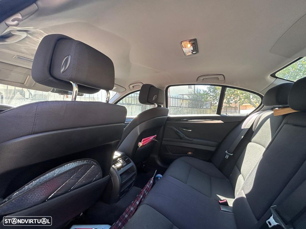 BMW 525 d Auto - 12