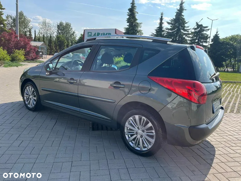Peugeot 207 1.4 16V Trendy - 11