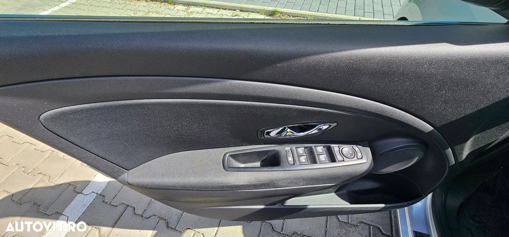 Renault Megane dCi 110 FAP LIMITED - 9