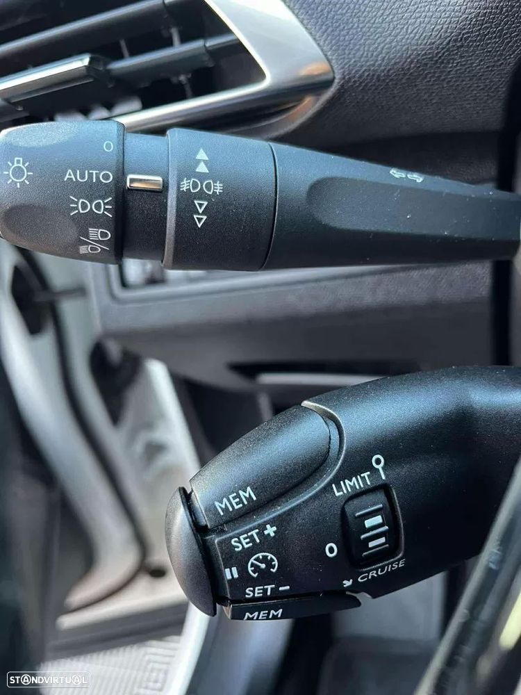 Peugeot 3008 1.5 BlueHDi Allure - 10