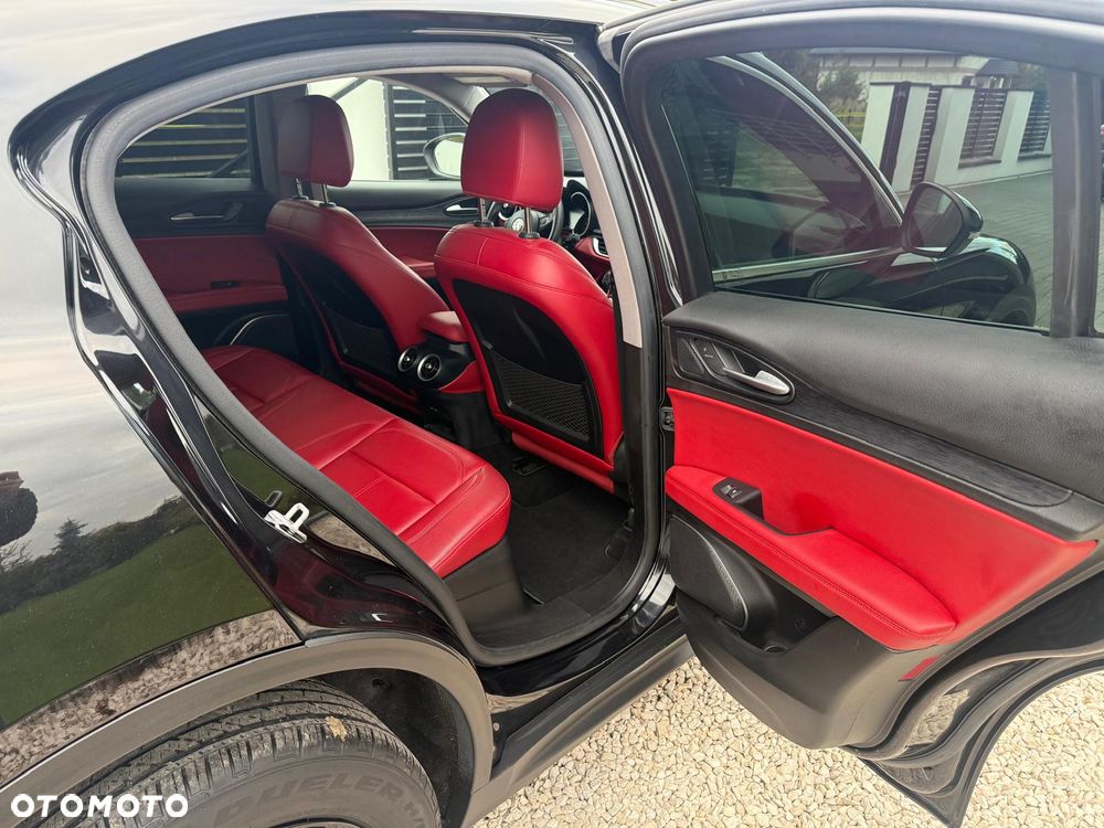 Alfa Romeo Stelvio 2.0 Turbo 16V AT8-Q4 Sprint - 22