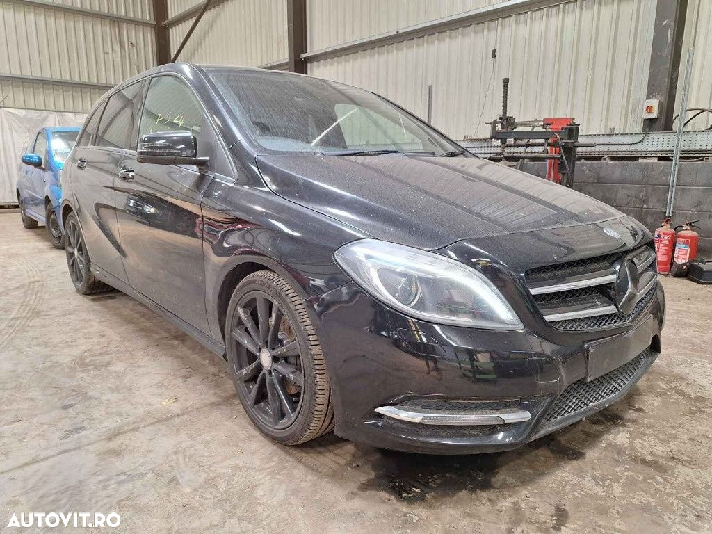 Planetara stanga Mercedes B-Class W246 2014 HATCHBACK 1.5 DCI - 4