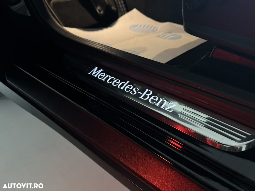 Mercedes-Benz GLC 300 e 4Matic 9G-TRONIC AMG Line - 38