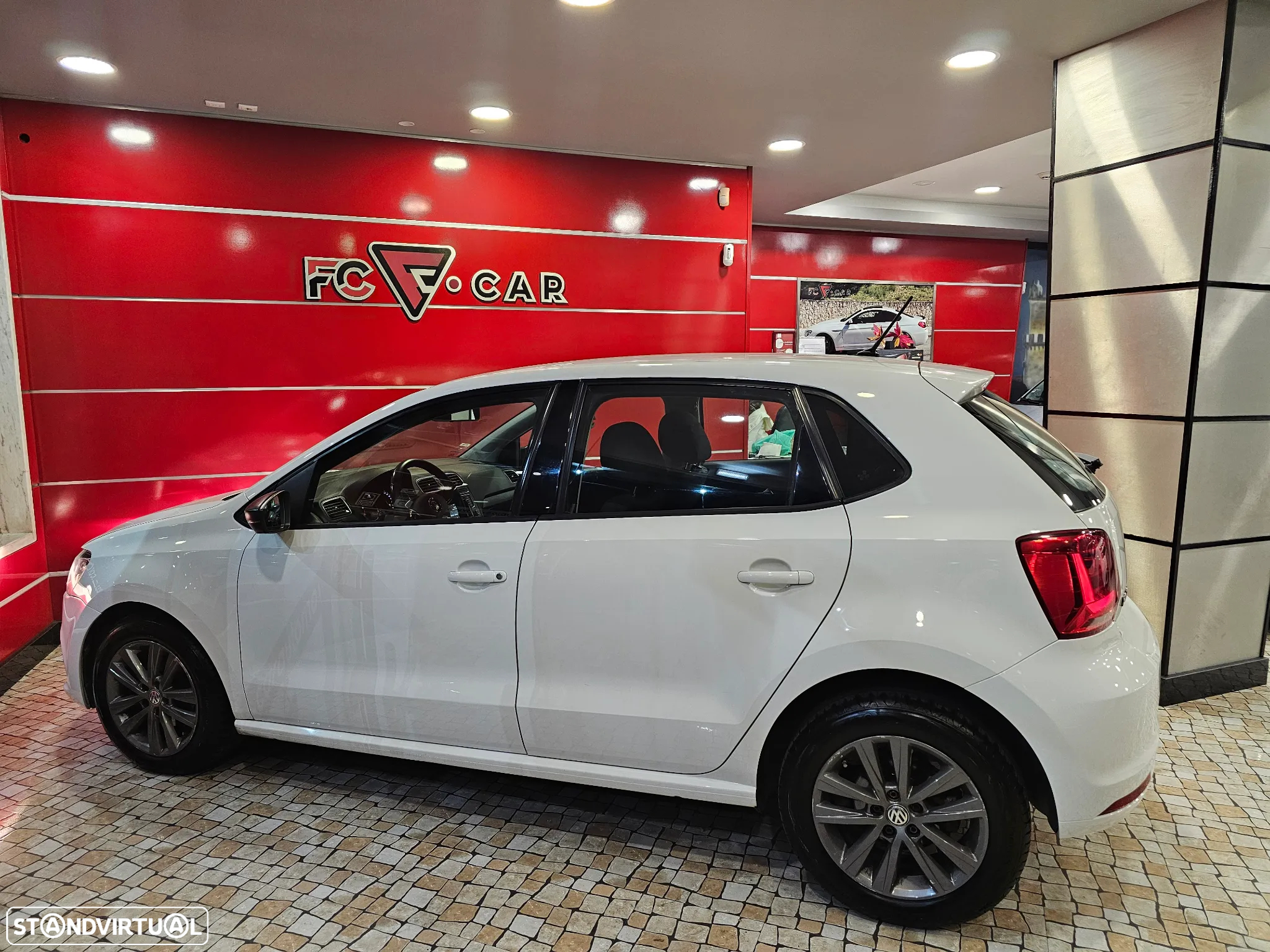 VW Polo 1.4 TDI (Blue Motion ) Comfortline - 9