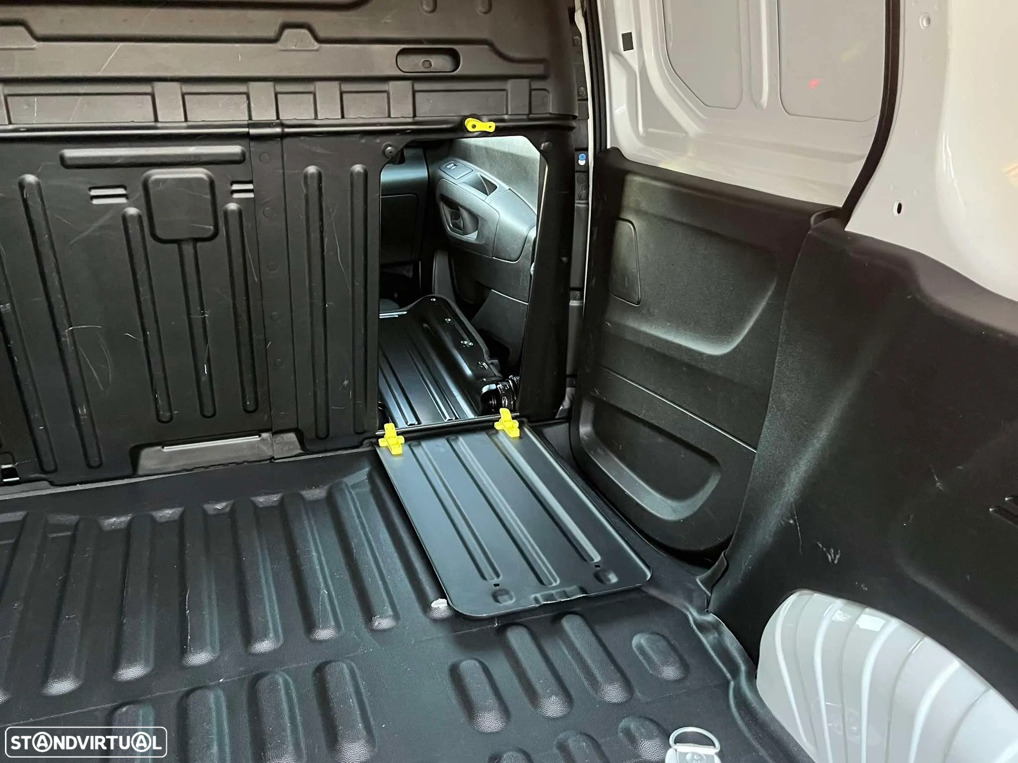 Opel Combo Cargo Enjoy L1H1 1.6 100cv - 26