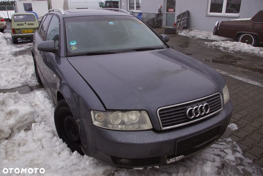 Auto na części - Audi A4 B6 1.9 TDI 130 KM AWX GBQ LX7Z 2002R Silnik Skrzynia Drzwi Maska Klapa Zderzak Błotnik Lusterko Lampa Klamka Szyba Deska Kokpit Sterownik Moduł Czujnik Licznik Panel Kierownica - 8