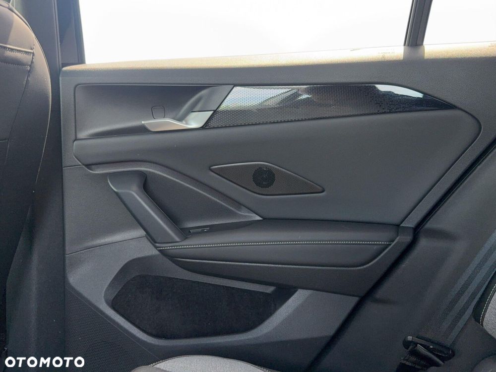 Volkswagen Tiguan - 27